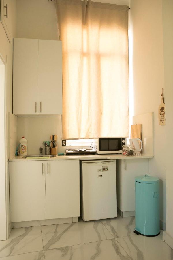 Bauhaus Stylish Apartments - By Bookiz Tel Aviv Bagian luar foto
